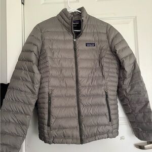 Women’s Patagonia grey down coat